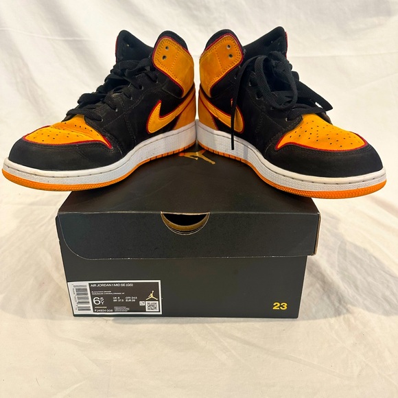 Nike Air Jordan Mid Se